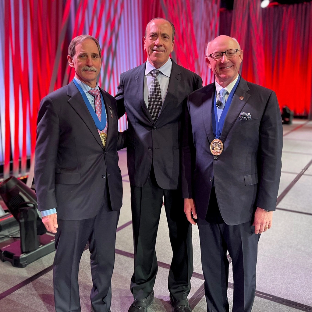 Keith S. Feder, MD The American Academy of Orthopaedic Surgeons (AAOS) presented its 2022 Humanitarian Award to Keith S. Feder, MD, FAAOS, of Manhattan Beach, California.
